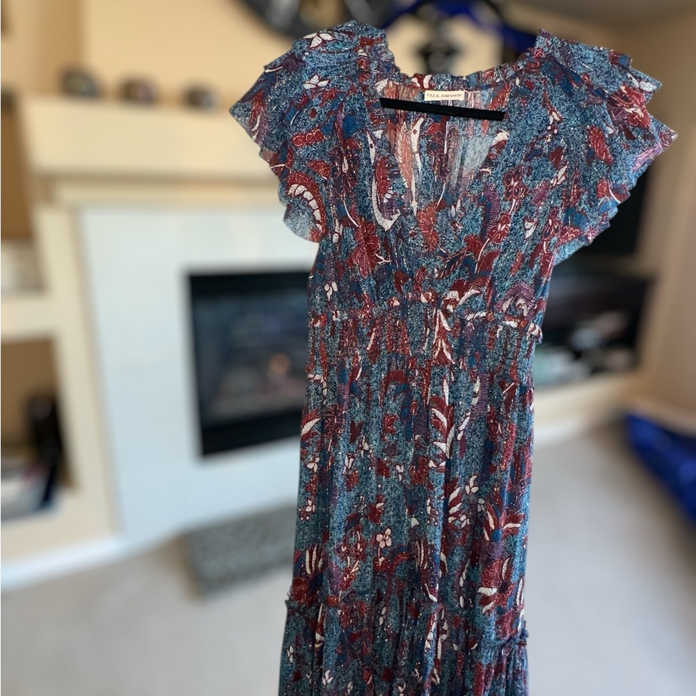 Ulla Johnson feminine dress with flutter sleeves and cinch waist - Size 10